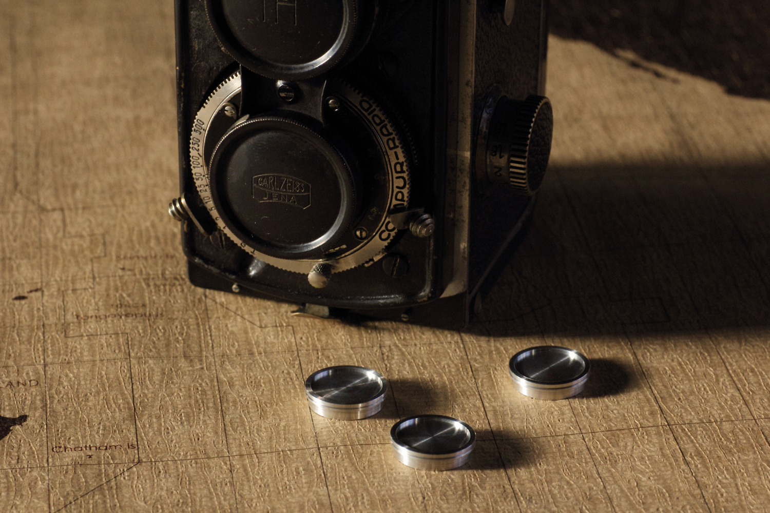 カメラ部品　旋盤加工　アルミ加工　野方電機工業