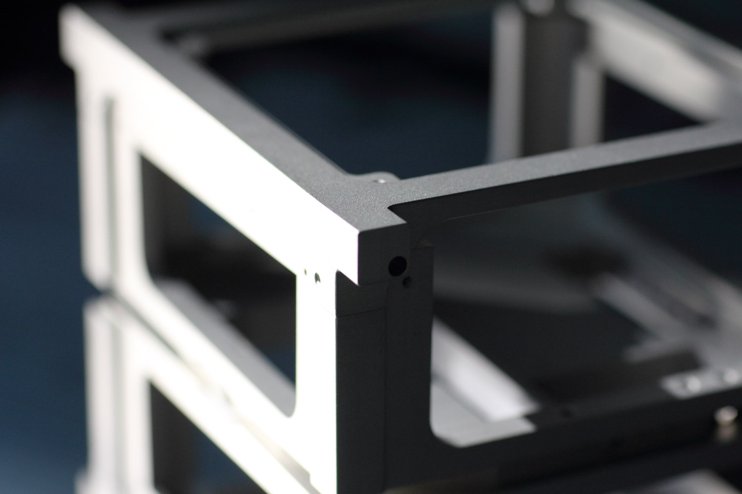 アルミ加工　人工衛星部品　ARTSAT　衛星芸術プロジェクト　A7075　機械加工