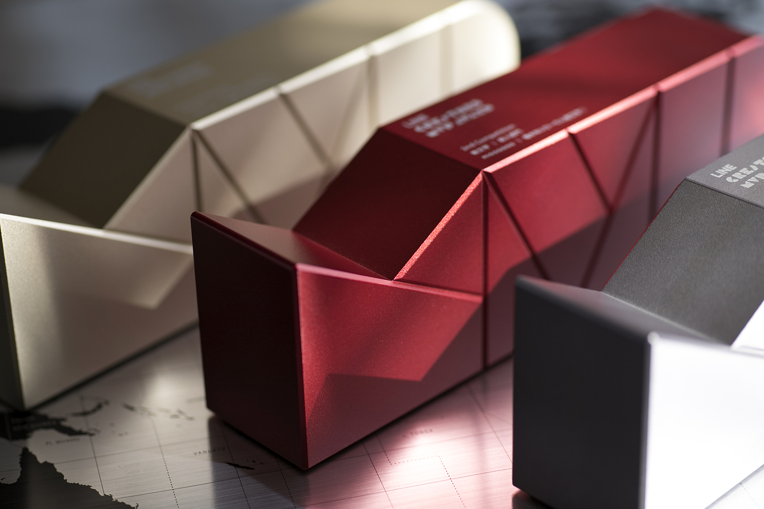 トロフィー　LINE　人気　LINEスタンプ　金属加工　野方電機