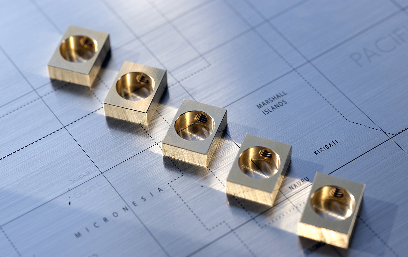 真鍮 真鍮加工 金属加工 家具部品 金属部品 真鍮部品 経年変化 インテリア おしゃれ マチエール 質感 素材感 エイジング インテリアデザイン 真鍮雑貨 インテリア雑貨 町工場 １個から 野方電機工業