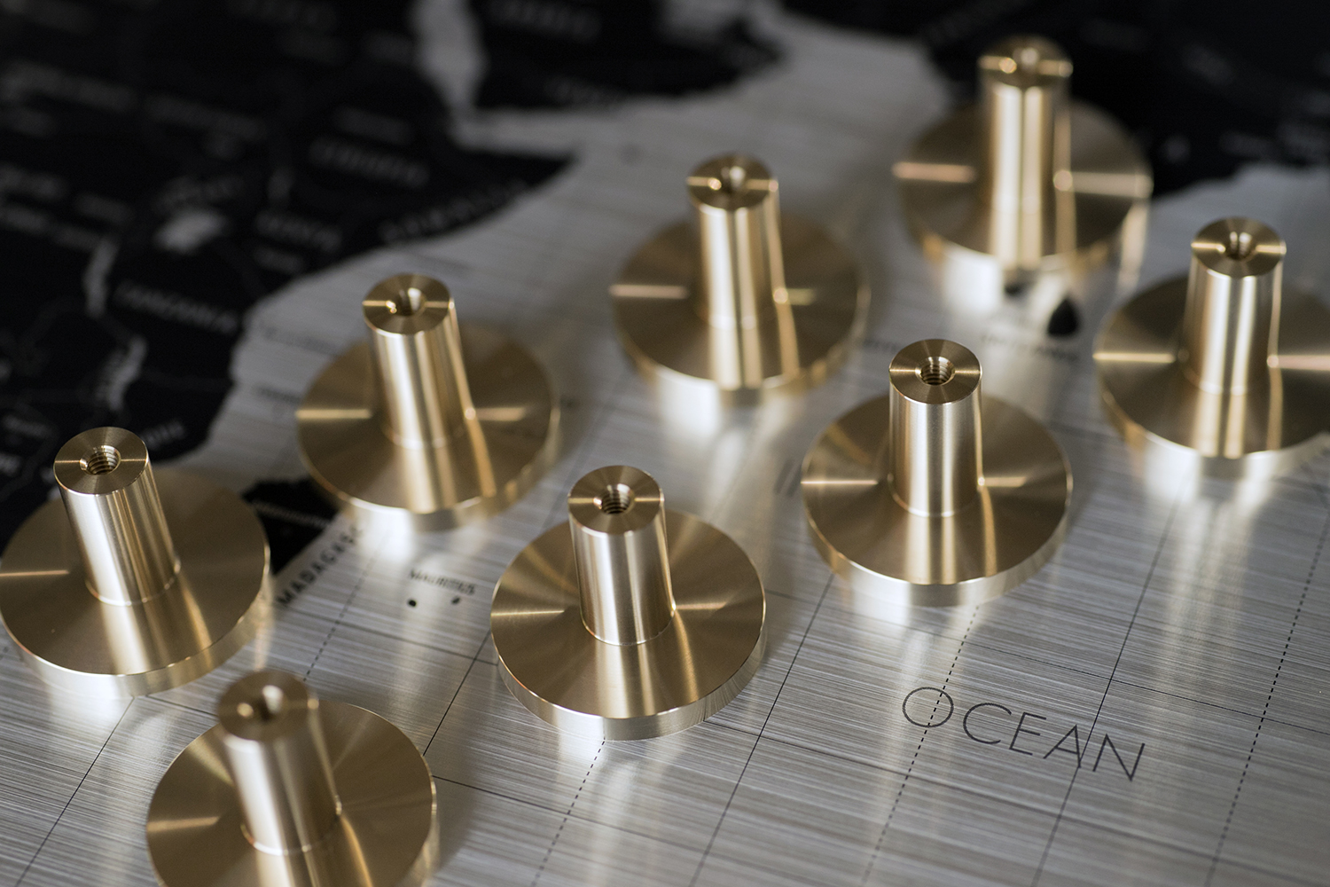 真鍮部品 真鍮 部品加工 金属加工 旋盤加工 インテリア　 引き出し インテリア部品 引き出しの取手 町工場 東京 中野区 野方電機工業