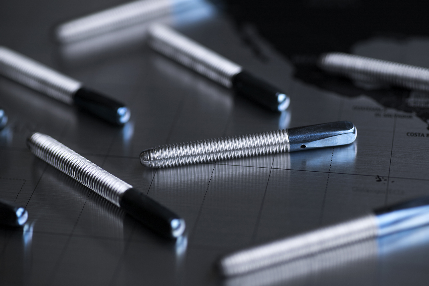 ピアノチューニングピン
ねじ切り加工
ピアノ調律
ピアノ修理
鉄加工
金属加工