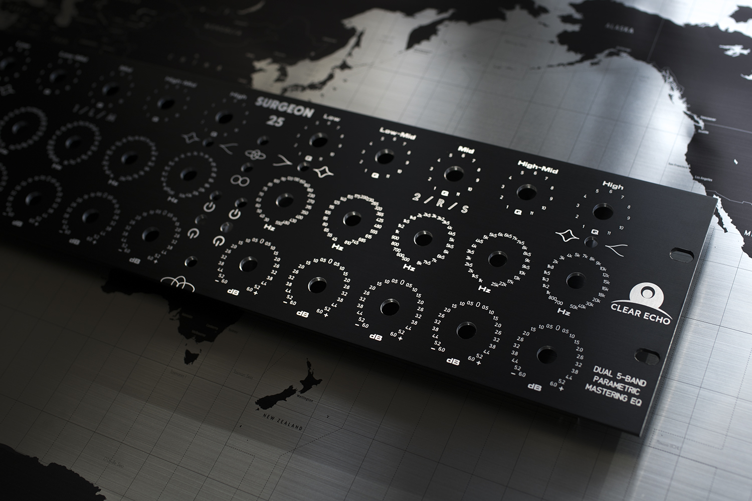 オーディオパネル 追加工 レーザーマーキング アルミ加工 オーディオ 音楽 金属加工 町工場 ものづくり 野方電機工業